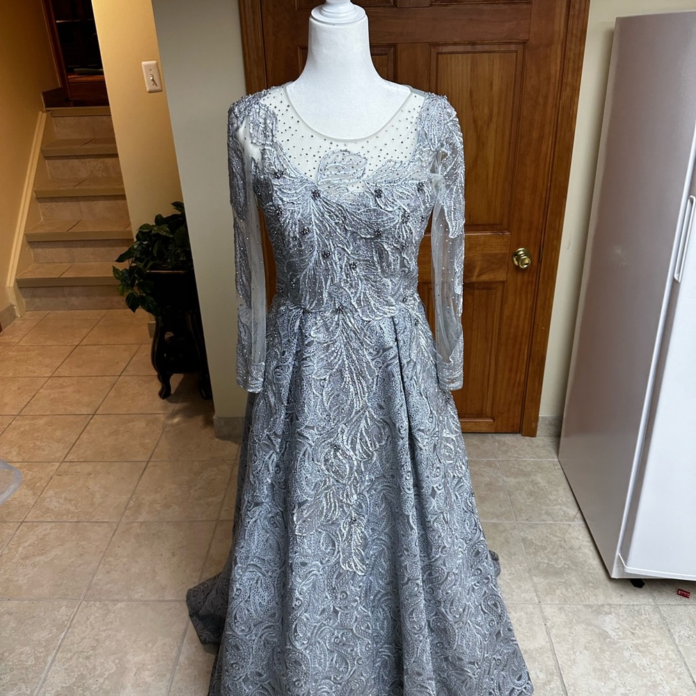 Lara 29923 LACE HIGH NECK DRESS - Size 10 in Grey - Picture 2 of 3